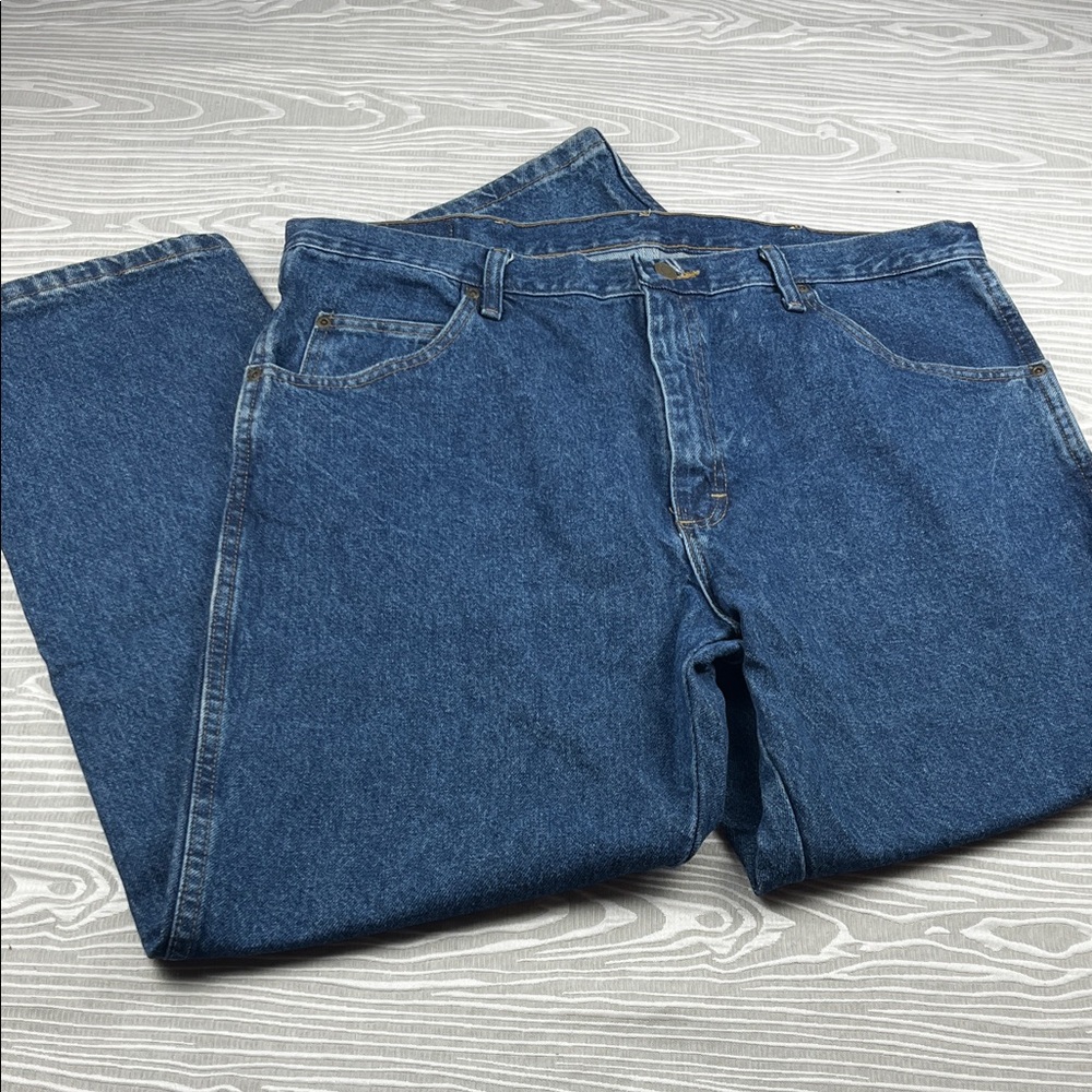 NWT Wrangler Men’s Jeans Size 38x29
New With Tags